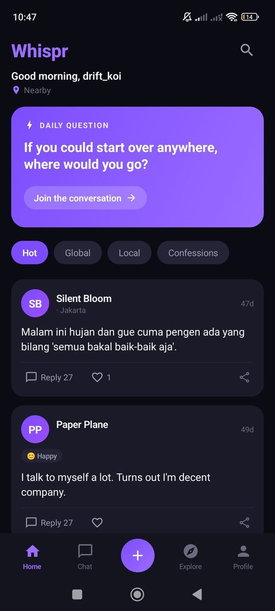 Feed beranda aplikasi Whispr dengan daily question
